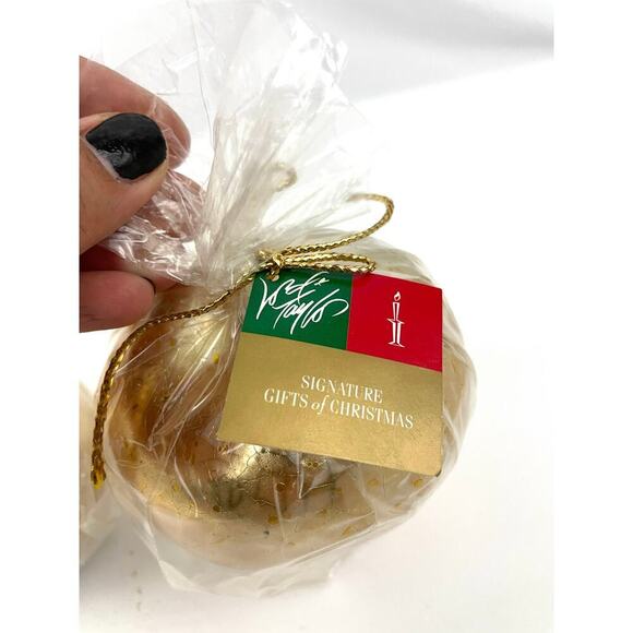 VTG Lot of 2 Gold Painted Elegant Candles Pear & Apple Gift Lord + Taylor - Picture 4 of 12